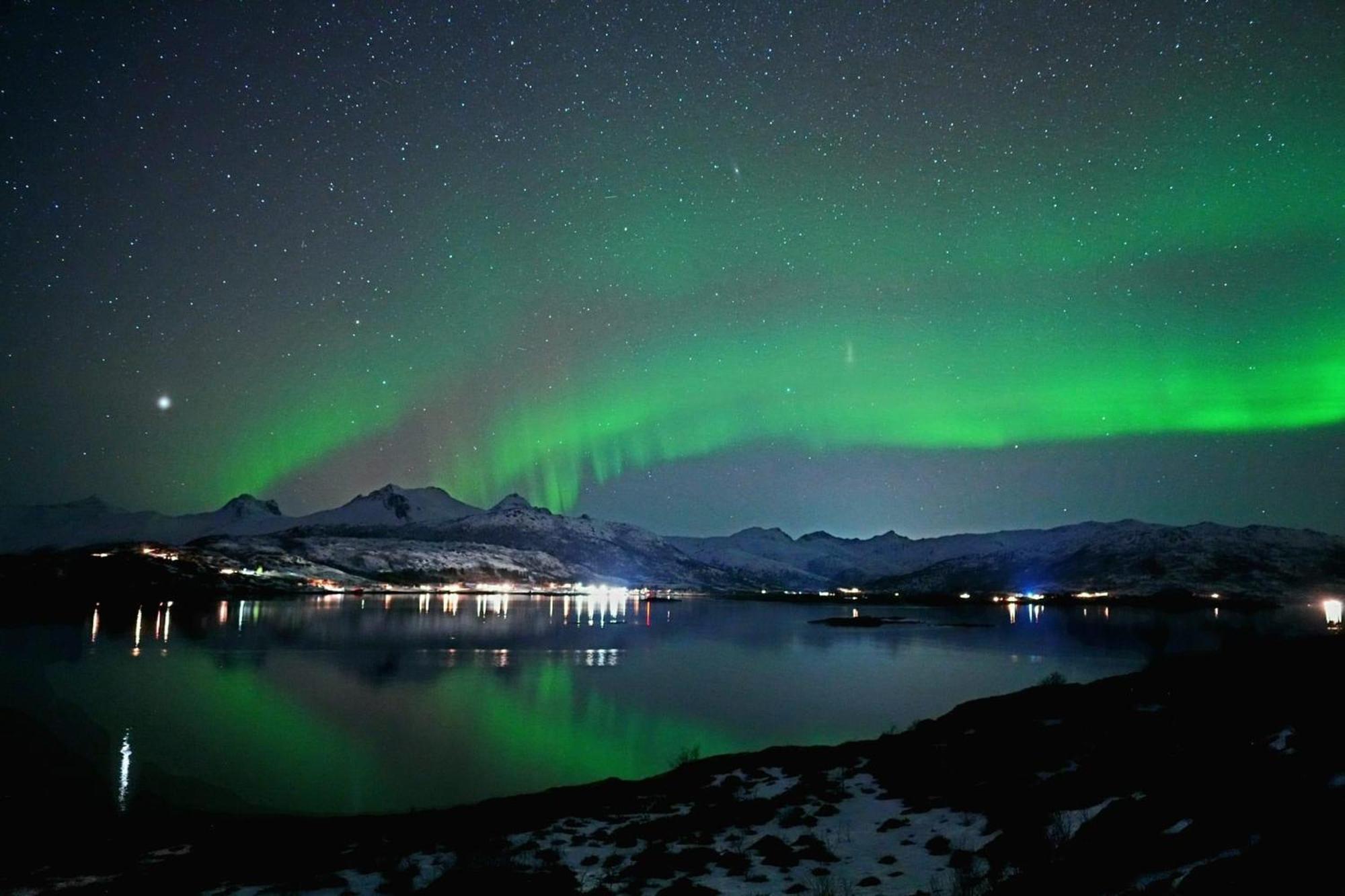 2. Etg I Dampskipsbrygga, Lodingen Havn Luaran gambar